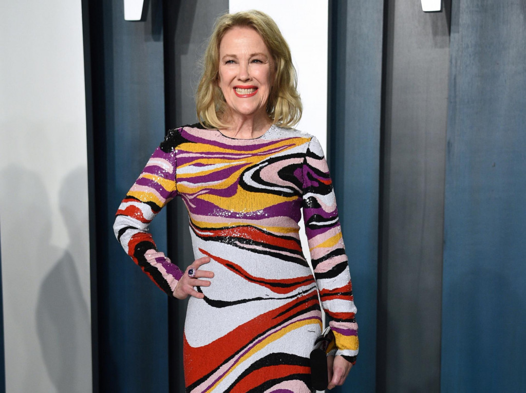 Catherine O&lsquo;Harov&aacute;, hviezda zo seri&aacute;lu Mestečko Schitt&lsquo;s Creek. FOTO: TASR/AP