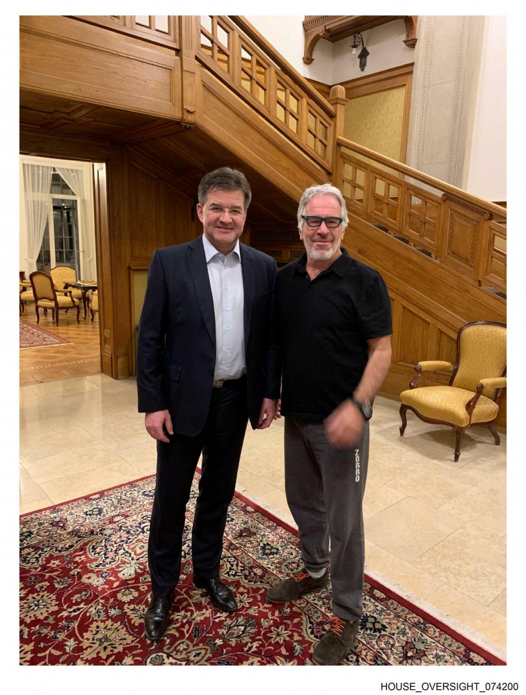Jeffrey Epstein a Miroslav Lajč&aacute;k. FOTO: Reuters/Dozorn&yacute; v&yacute;bor Snemovne reprezentantov Demokratov