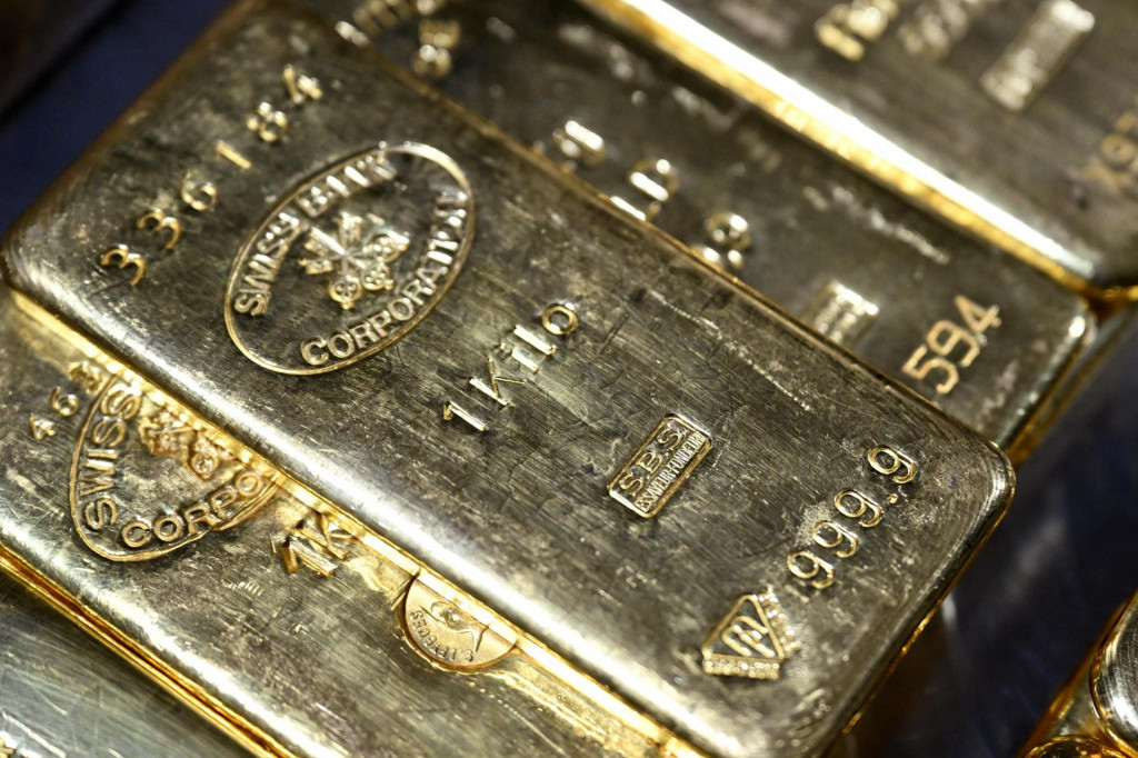 Spotov&aacute; cena zlata klesla o 3,6 percenta na približne 3931,96 eura za troysk&uacute; uncu. FOTO: Reuters