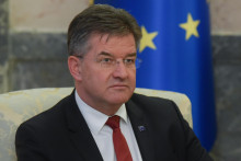 Nevieme, že by sa Lajč&aacute;k dopustil niečoho neleg&aacute;lneho. Jeho &uacute;činkovanie zost&aacute;va v rovine jeho osobnej hanby. FOTO: TASR/Tanjug/M. Milivojevic