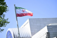 Port&aacute;l varoval, že ak nov&eacute; požiadavky Teher&aacute;nu zmaria piatkov&eacute; rokovania, hroz&iacute;, že Trump sa odklon&iacute; od diplomacie a zameria sa na možnosť &uacute;toku na Ir&aacute;n. FOTO: TASR/DPA