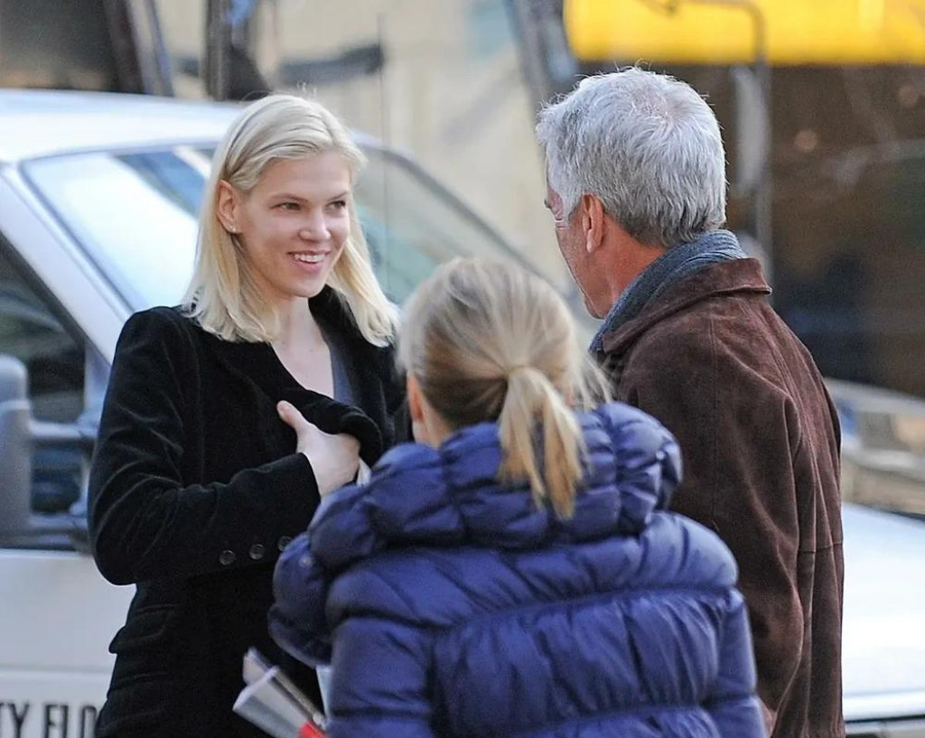 Nadia Marcinko a Jeffrey Epstein. FOTO: X/KT Special MI6 Operation