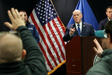 Trumpov splnomocnenec pre ochranu hran&iacute;c Tom Homan. FOTO: Reuters