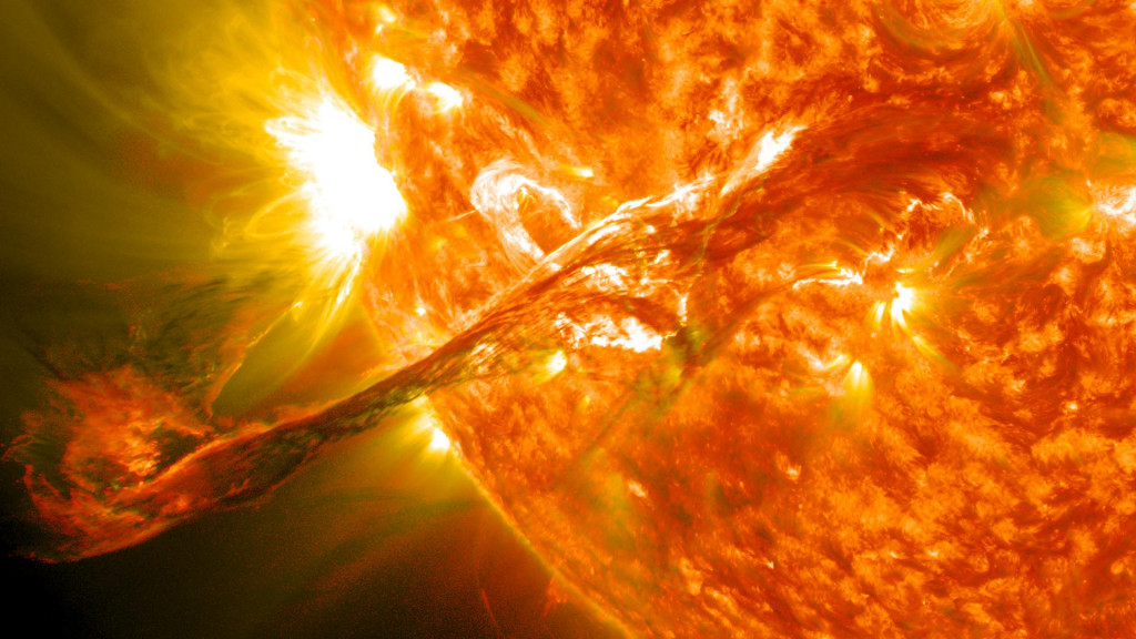 Slnečn&aacute; erupcia