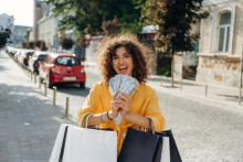 Zistite, ako si pritiahnuť do života peniaze.