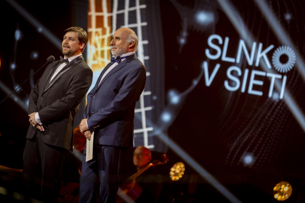 Sl&aacute;vnostn&eacute; odovzd&aacute;vanie ocenen&iacute; audiovizu&aacute;lnej tvorby Slnko v sieti za predch&aacute;daj&uacute;ci rok 2024.