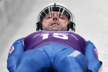 Na sn&iacute;mke slovensk&yacute; s&aacute;nkar Jozef Ninis počas tr&eacute;ningu na zimn&yacute;ch olympijsk&yacute;ch hr&aacute;ch v talianskom meste Cortina d&lsquo;Ampezzo. FOTO: TASR/AP