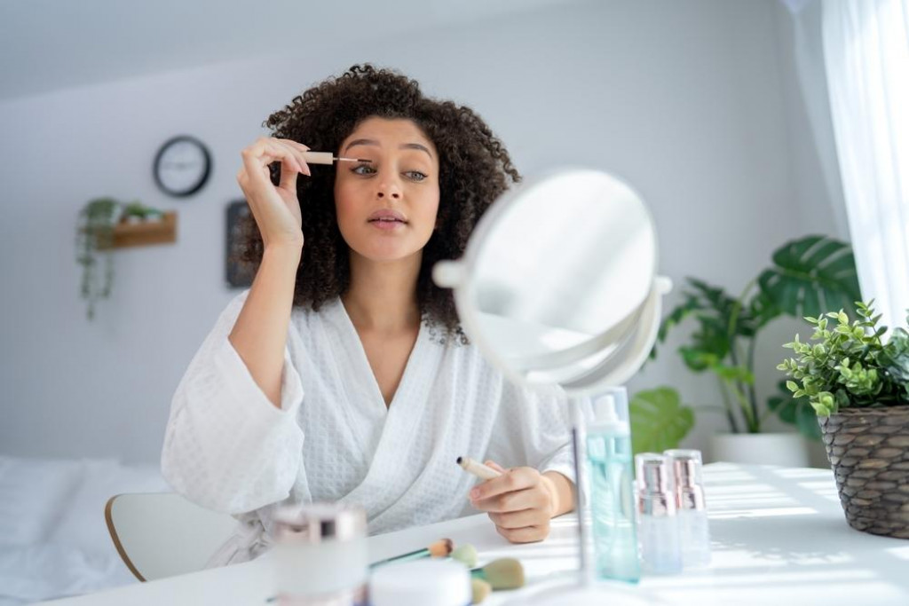 Vyberte si maskaru, ktor&aacute; v&aacute;s dokonale zv&yacute;razn&iacute;.