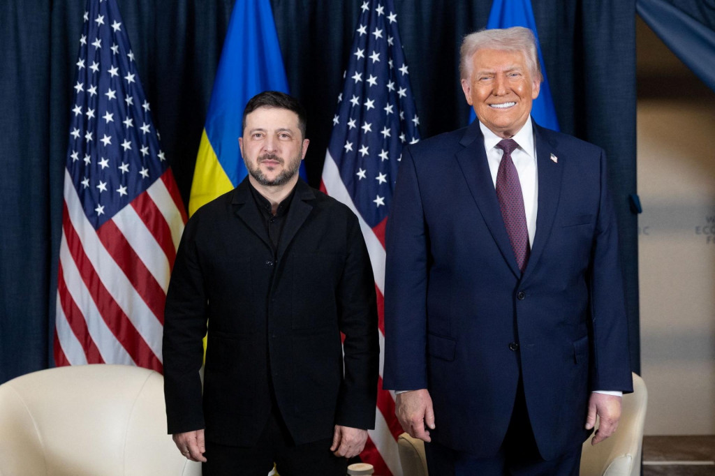 Ukrajinsk&yacute; prezident Volodymyr Zelenskyj a americk&yacute; prezident Donald Trump. FOTO: Reuters