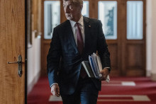 Česk&yacute; premi&eacute;r Andrej Babi&scaron; pred zasadnut&iacute;m vl&aacute;dy. FOTO: Mafra/Petr Topič