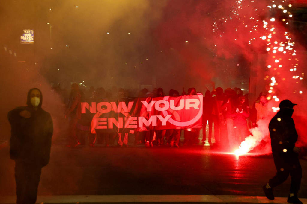 Demon&scaron;tr&aacute;cie v  Mil&aacute;ne. FOTO: REUTERS