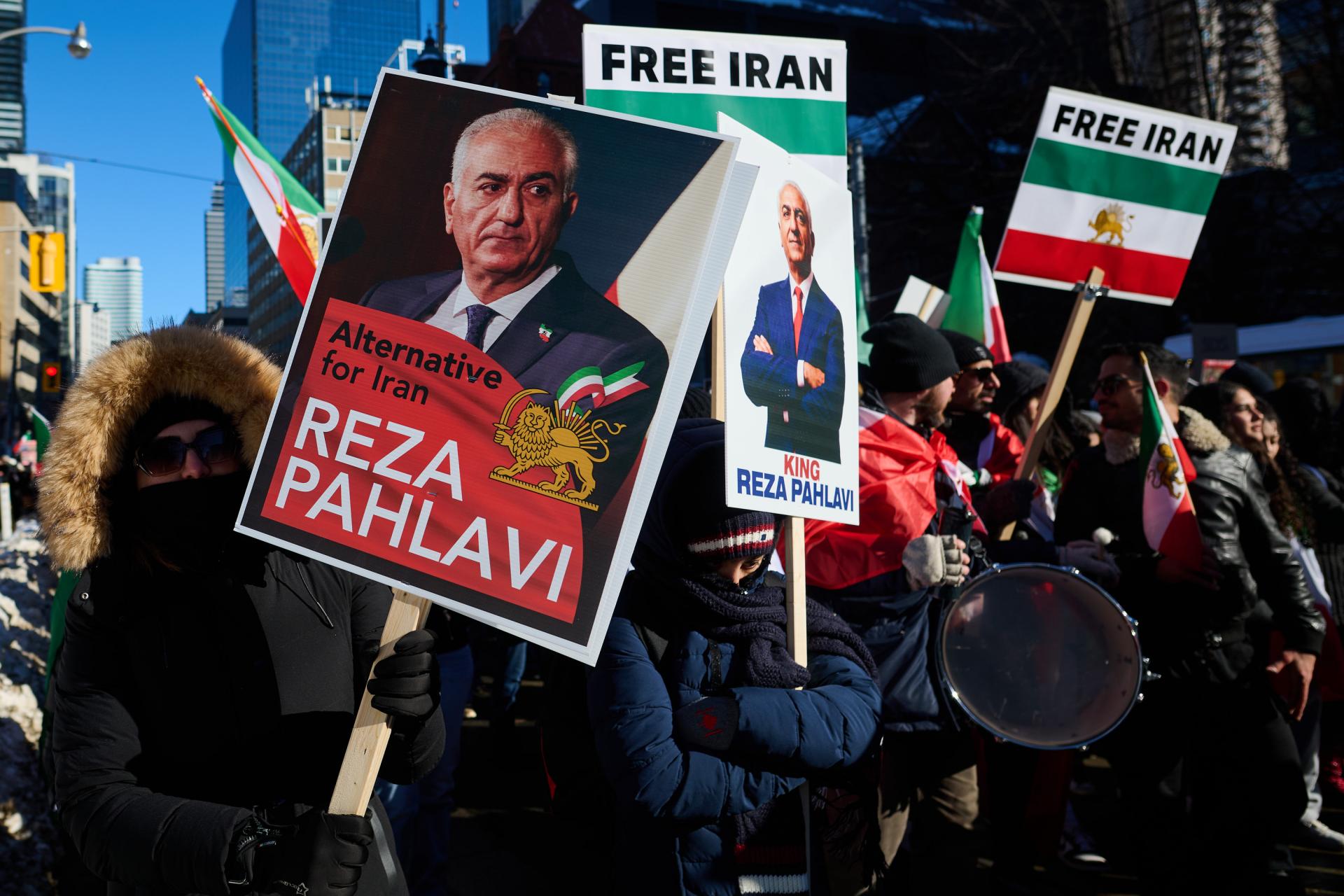 Irán začal hromadne zatýkať členov reformného hnutia, vrátane významných osobností