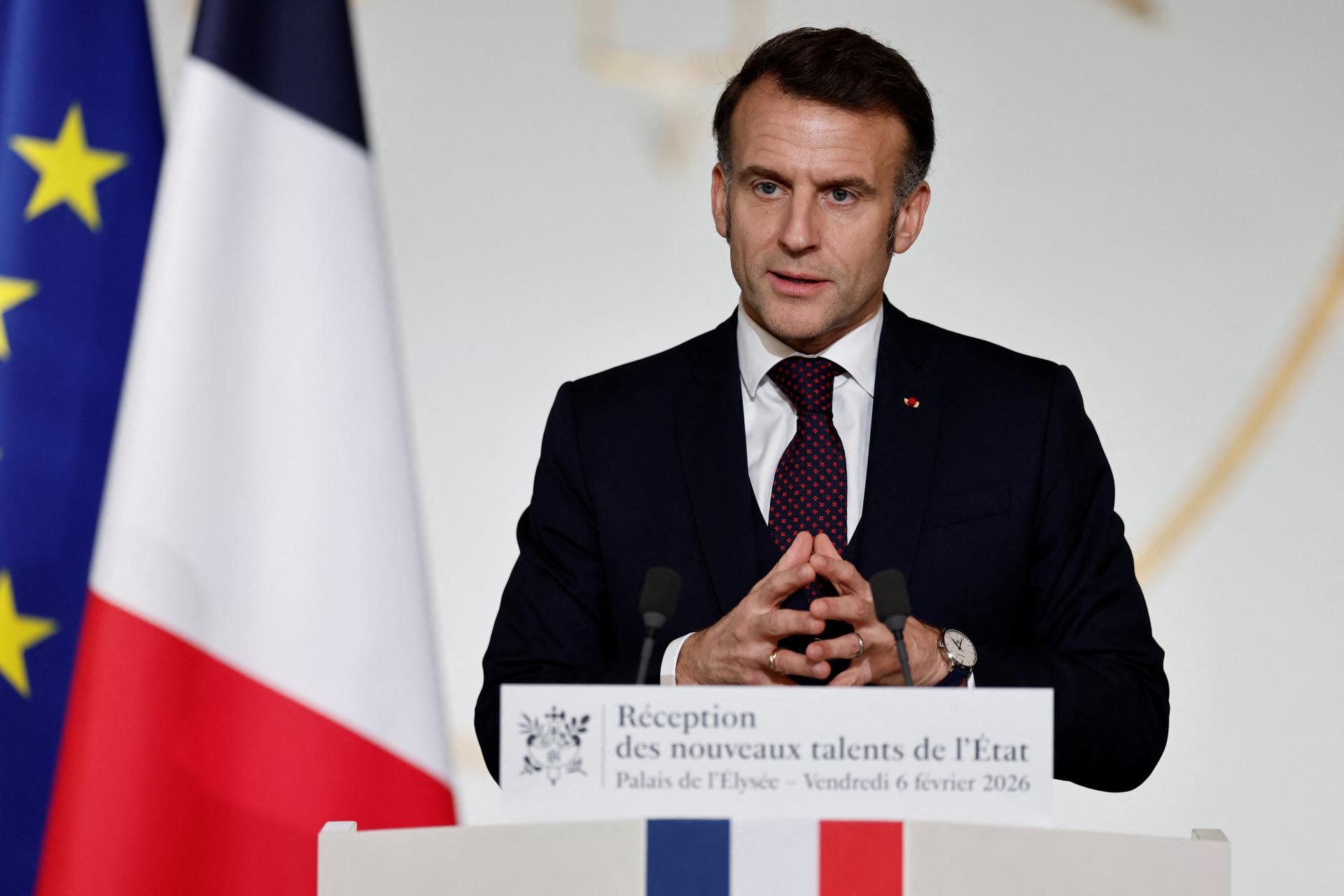Macron varuje pred napätím s USA, vyzýva EÚ na posilnenie jej moci a vplyvu