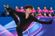 Na sn&iacute;mke slovensk&yacute; krasokorčuliar Adam Hagara počas kr&aacute;tkeho programu mužov na XXV. zimn&yacute;ch olympijsk&yacute;ch hr&aacute;ch v Mil&aacute;ne v utorok 10. febru&aacute;ra 2026. FOTO: TASR/Jaroslav Nov&aacute;k