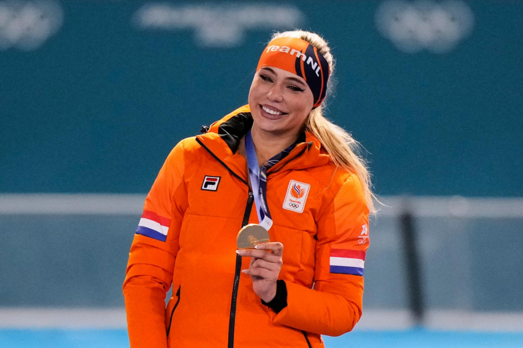 Holandsk&aacute; r&yacute;chlokorčuliarka Jurra Leerdamov&aacute; sa raduje zo zisku zlatej medaily v pretekoch na 1000 m.