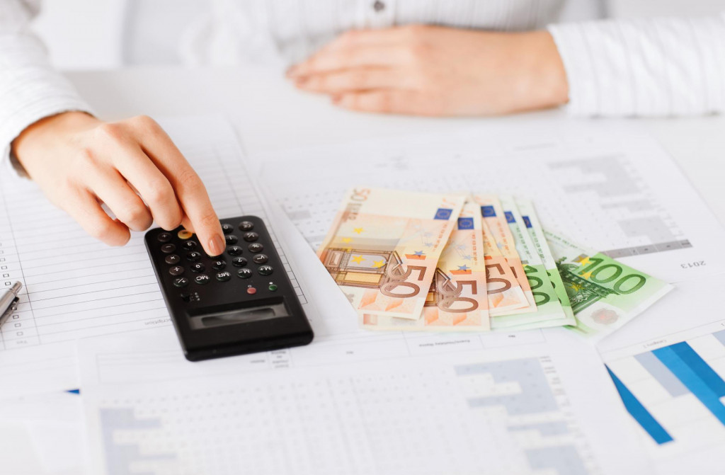 Z&aacute;bezpeka sa m&aacute; t&yacute;kať v&scaron;etk&yacute;ch, ktor&iacute; už maj&uacute; za sebou nesplnenie daňov&yacute;ch povinnost&iacute;. FOTO: Dreamstime