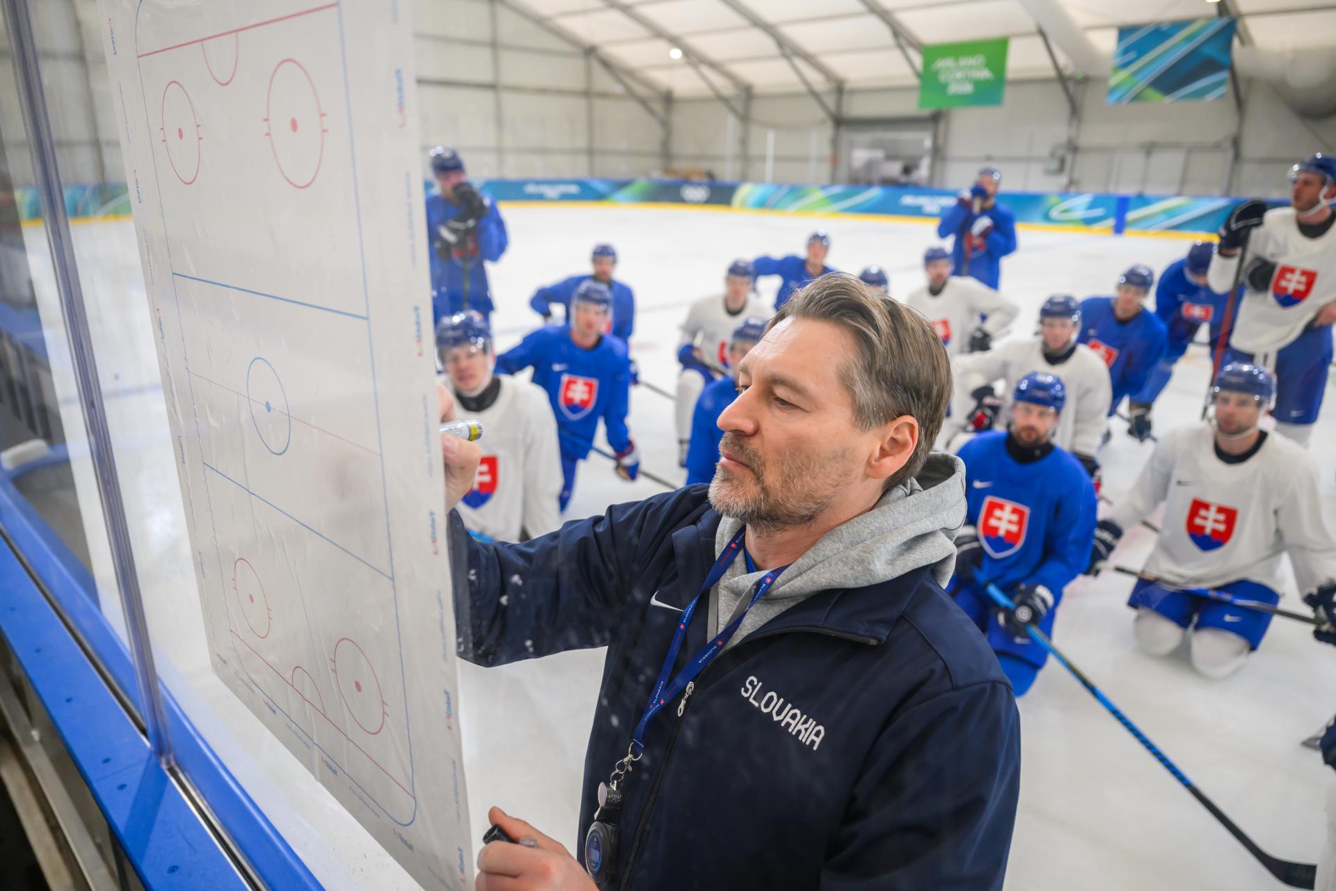 Našťastie sme malá krajina. Slováci vzývajú vyspelú oporu, reči o zázraku radšej krotia​