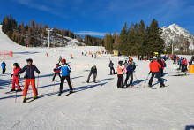 Na sn&iacute;mke lyžovačka na &Scaron;trbskom Plese v sobotu 6. decembra 2025. FOTO:TASR/A. Hudecov&aacute;