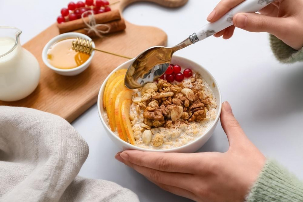 Vysk&uacute;&scaron;ajte r&yacute;chle raňajky, ktor&eacute; zas&yacute;tia.