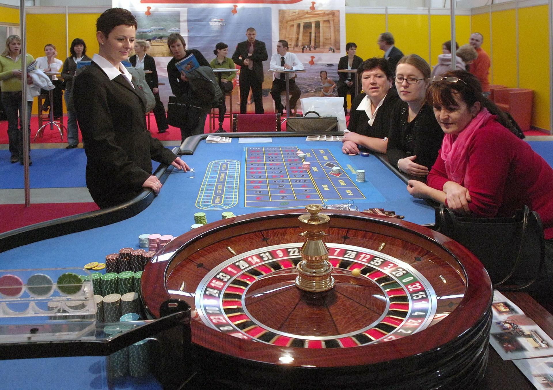 KDH kritizuje prílepok k zákonu o bankách, ktorý rozširuje dostupnosť hazardu. Žiada prísnejšie pravidlá