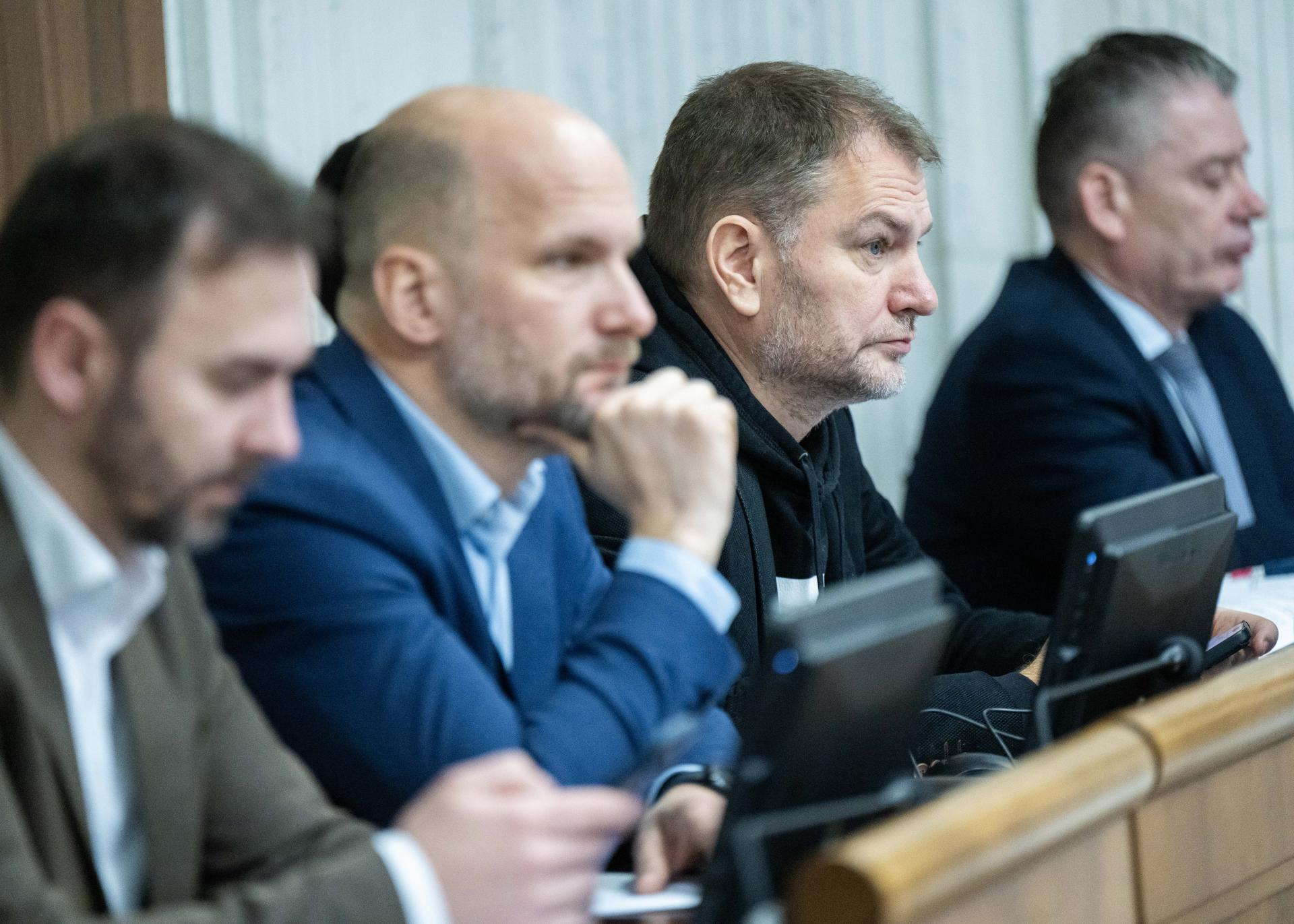 Nový prieskum Focusu: Voľby by vo februári vyhralo PS, Matovič sa doťahuje na Republiku