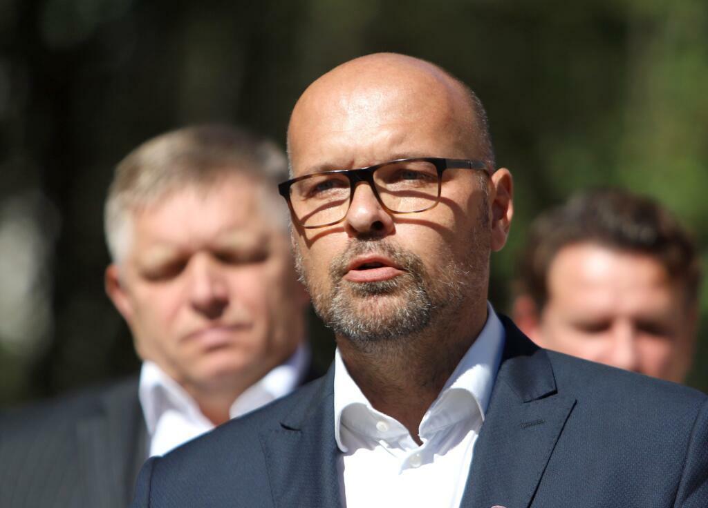 Ako dostan&uacute; obce peniaze po novom? Poslanci cez novelu z&aacute;kona o bank&aacute;ch upravili financovanie samospr&aacute;v