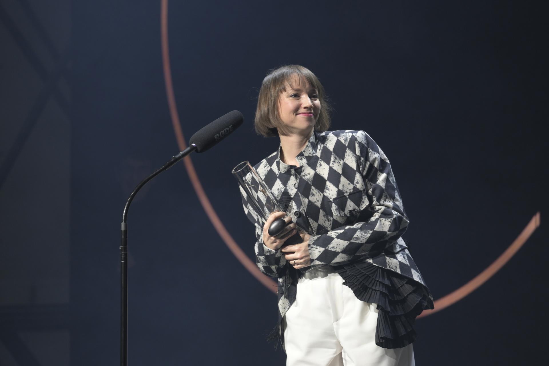 Cenu Nadácie Tatra banky získala Nvotová za réžiu filmu Otec či Kopcsay za román Dedo Lužko