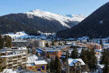 Ak bude hlasovanie &uacute;spe&scaron;n&eacute;, vl&aacute;da bude povinn&aacute; do roku 2050 prijať opatrenia na obmedzenie imigr&aacute;cie do &Scaron;vajčiarska. FOTO: Reuters
