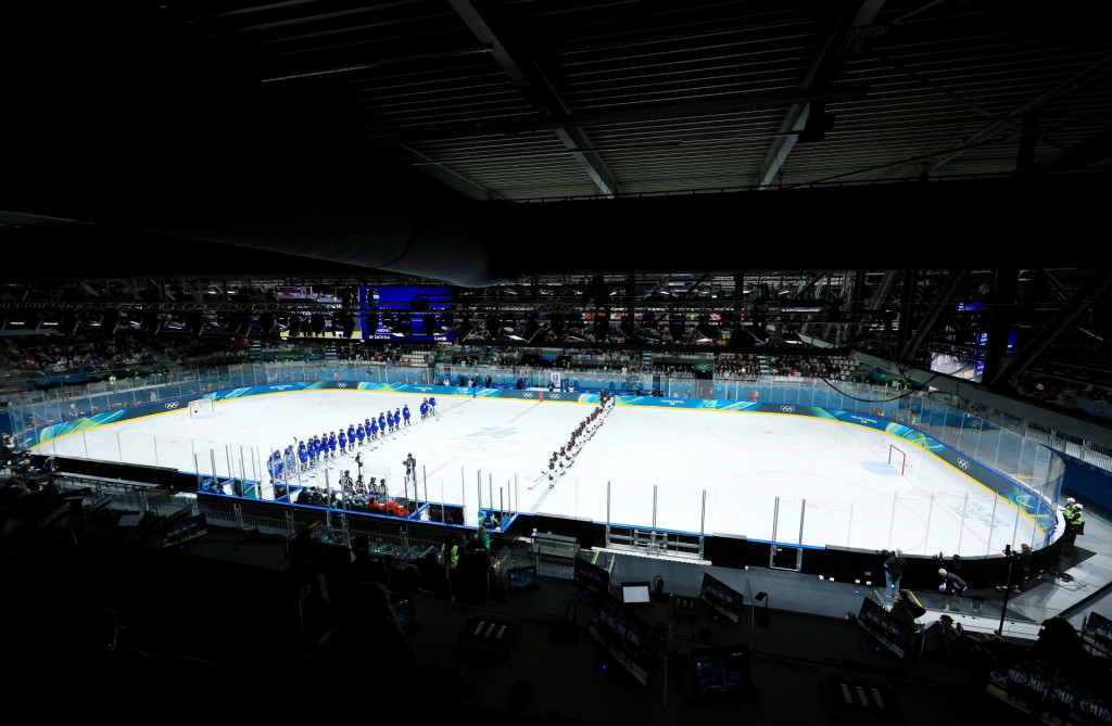 Mil&aacute;nska Rho Ice Hockey Arena počas z&aacute;pasu žien.FOTO: Reuters