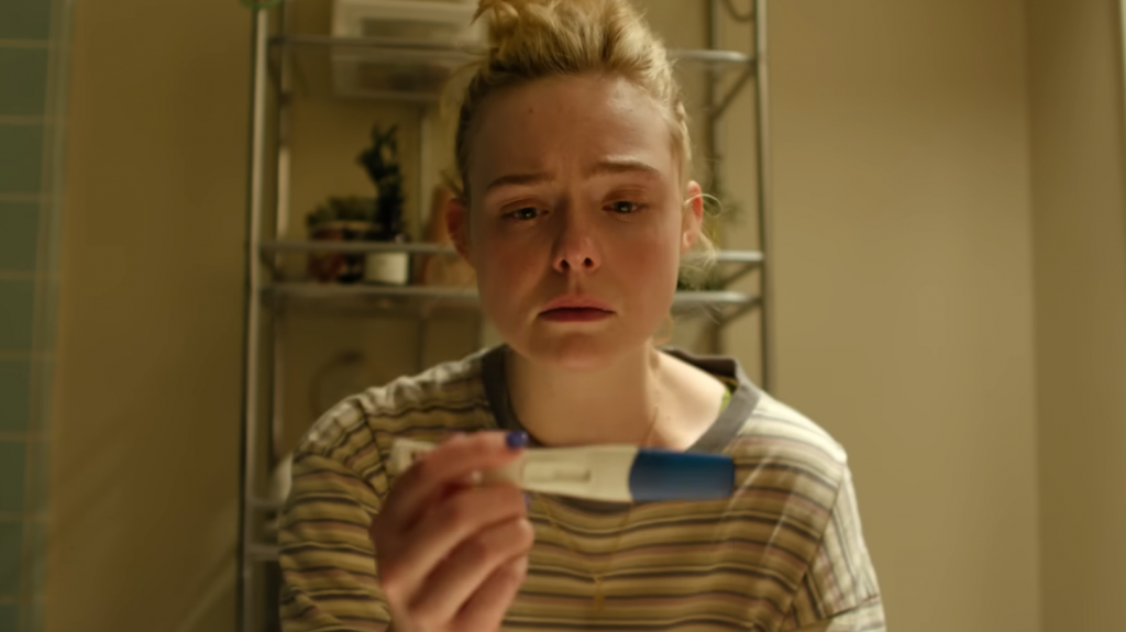Nov&yacute; seri&aacute;l s Elle Fanning.