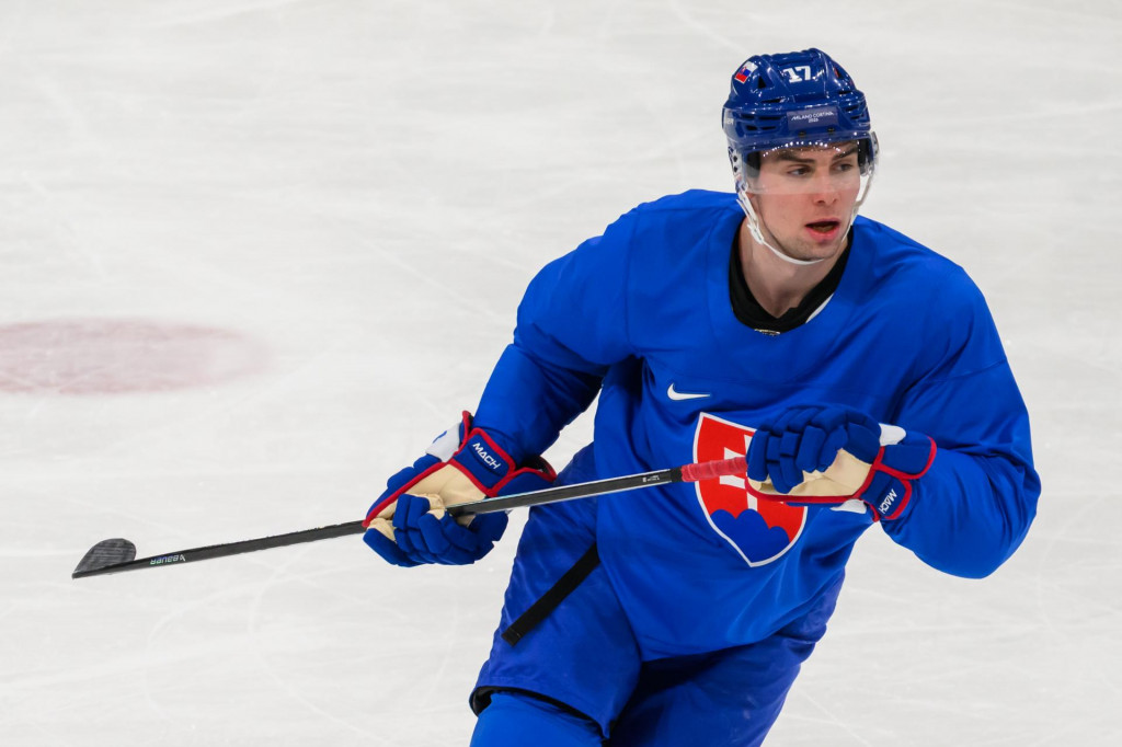 &Scaron;imon Nemec počas tr&eacute;ningu slovenskej hokejovej reprezent&aacute;cie. FOTO: TASR/J. Nov&aacute;k