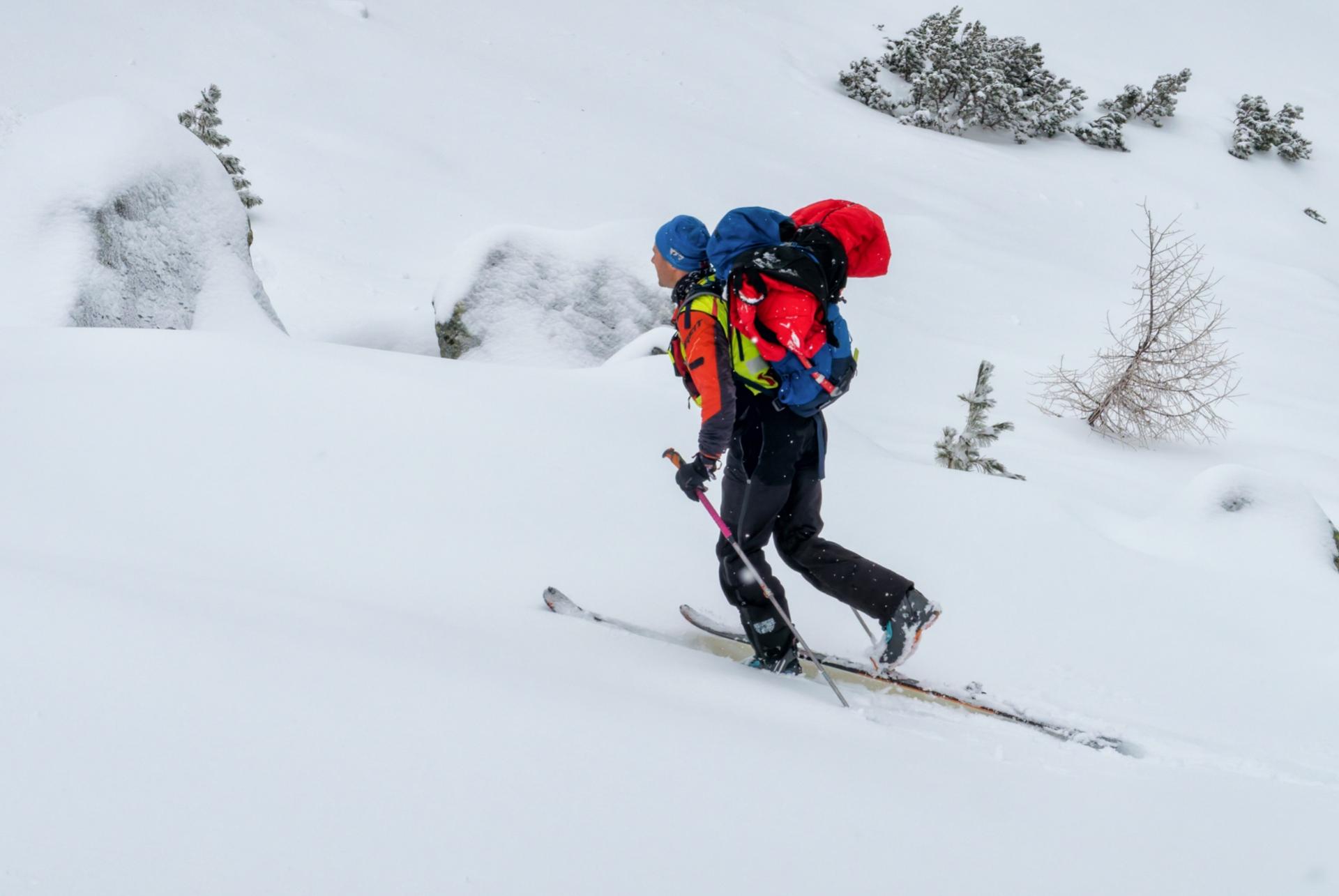 Pád lavíny vo Vysokých Tatrách si vyžiadal život 32-ročného muža