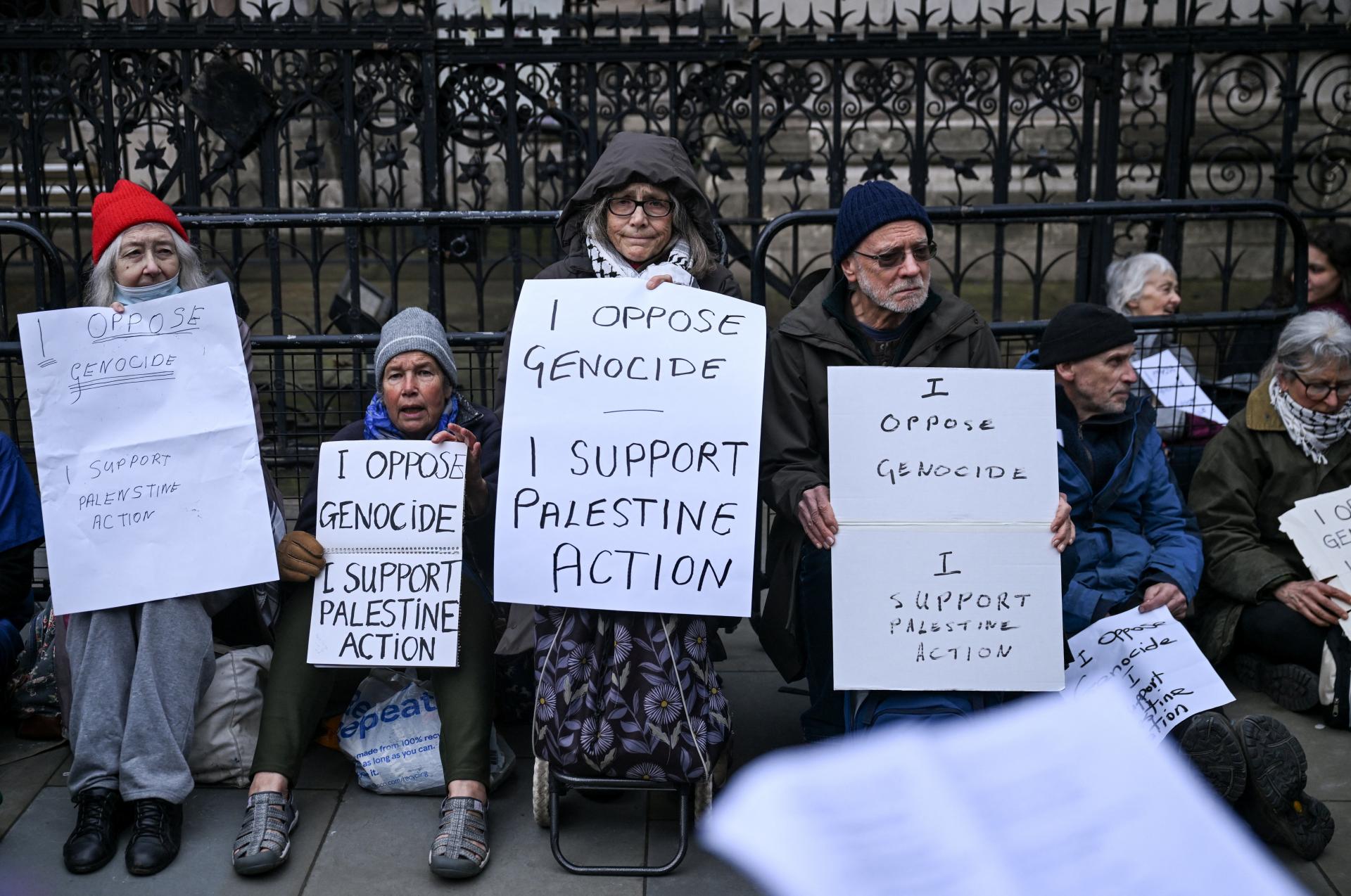 Zákaz skupiny Palestine Action v Británii je nezákonný, rozhodol súd