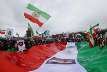 Na dne&scaron;nej demon&scaron;tr&aacute;cii v Mn&iacute;chove pod n&aacute;zvom Sloboda pre Ir&aacute;n sa podľa odhadov z&uacute;častnilo až &scaron;tvrť mili&oacute;na ľud&iacute;. FOTO: REUTERS