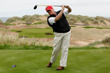 Donald Trump na golfovom ihrisku. FOTO: Reuters