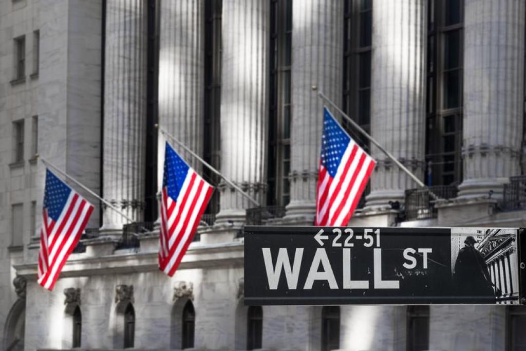 Burza na Wall Street v New Yorku je symbolom prosperity americk&eacute;ho kapitalizmu. FOTO: Dreamstime