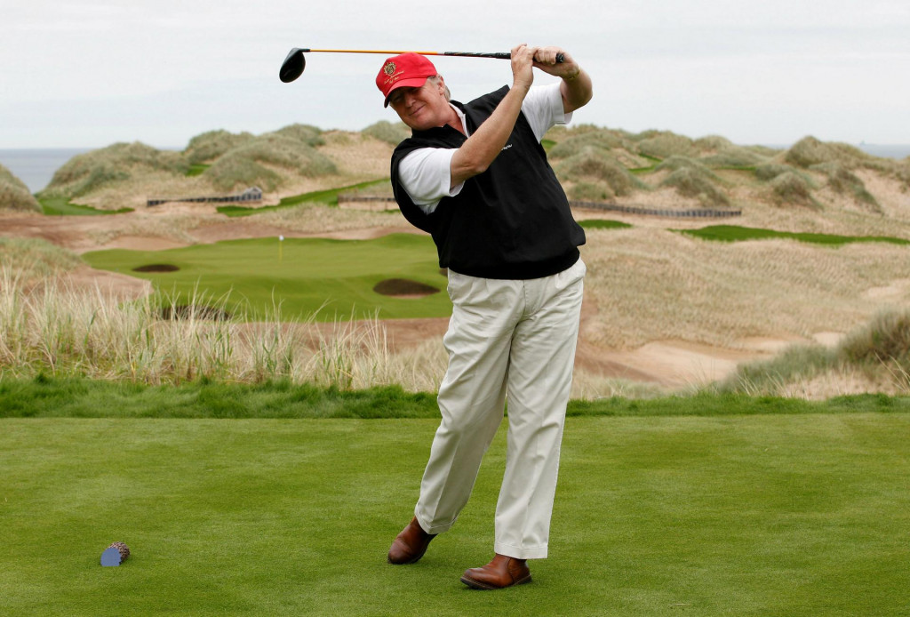 Donald Trump na golfovom ihrisku. FOTO: Reuters