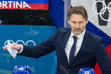 Na sn&iacute;mke tr&eacute;ner slovenskej hokejovej reprezent&aacute;cie Vladim&iacute;r Orzs&aacute;gh. FOTO: TASR/Jaroslav Nov&aacute;k