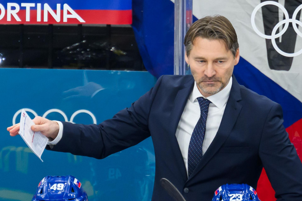 Na sn&iacute;mke tr&eacute;ner slovenskej hokejovej reprezent&aacute;cie Vladim&iacute;r Orzs&aacute;gh. FOTO: TASR/Jaroslav Nov&aacute;k