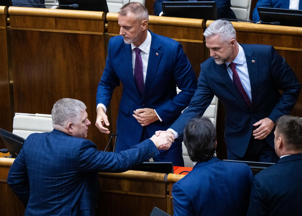 &Scaron;&eacute;f Smeru Tibora Ga&scaron;para pasoval za jedn&eacute;ho z najv&yacute;znamnej&scaron;&iacute;ch členov jeho strany. FOTO: TASR/J.Kotian