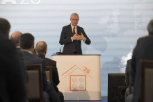 Česk&yacute; podpredseda vl&aacute;dy a minister priemyslu a obchodu ČR Karol Havl&iacute;ček. FOTO: TASR/Maro&scaron; Herc