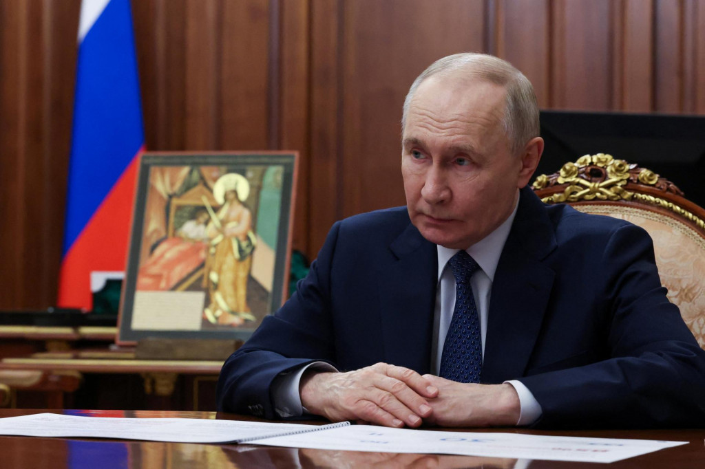 Novelizovan&yacute; z&aacute;kon nadobudne &uacute;činnosť desať dn&iacute; po podp&iacute;san&iacute; prezidentom Putinom. FOTO: REUTERS