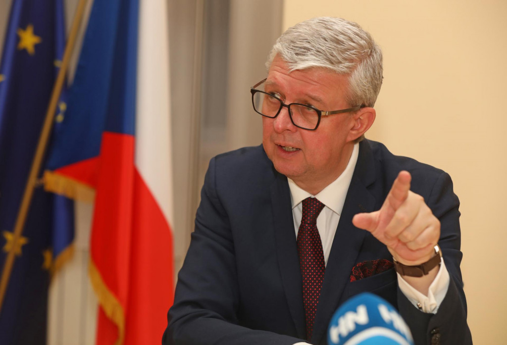 Česk&yacute; minister hospod&aacute;rstva Karel Havl&iacute;ček pre HN vysvetlil, ako vie Česko pom&ocirc;cť Slovensku s ropou.

FOTO: HN/ Peter Mayer