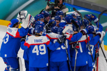 Slovensko ovl&aacute;dla v&yacute;hra 6:2 na&scaron;ich hokejistov po &scaron;tvrťfin&aacute;lovom dueli Slovensko - Nemecko na zimn&yacute;ch olympijsk&yacute;ch hr&aacute;ch 2026 v Mil&aacute;ne.