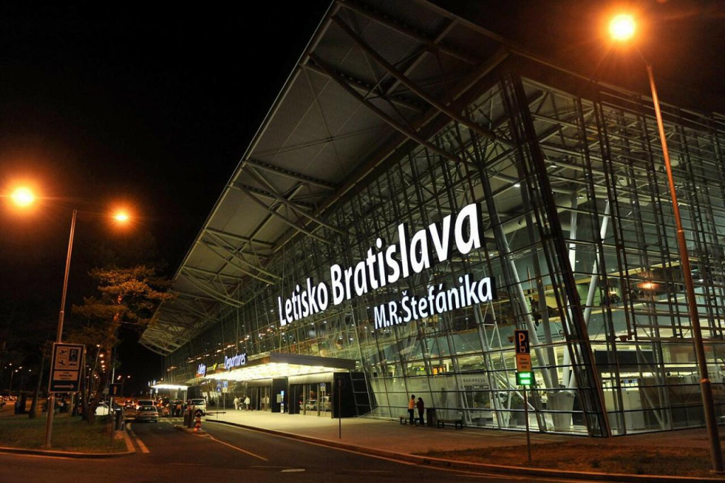 Bratislavsk&eacute; letisko M.R.&Scaron;tef&aacute;nika. FOTO: www.bts.aero