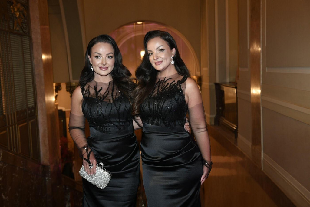 Twiinsky opakovane čelili nar&aacute;žkam na ich postavu.