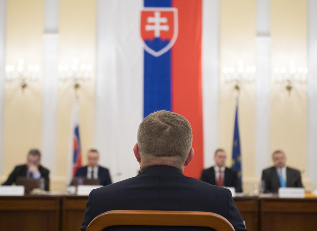 Robert Fico počas svojho vypočutia na post &uacute;stavn&eacute;ho s&uacute;dcu pred &uacute;stavnopr&aacute;vnym v&yacute;borom v roku 2019. FOTO: TASR/M. Baumann