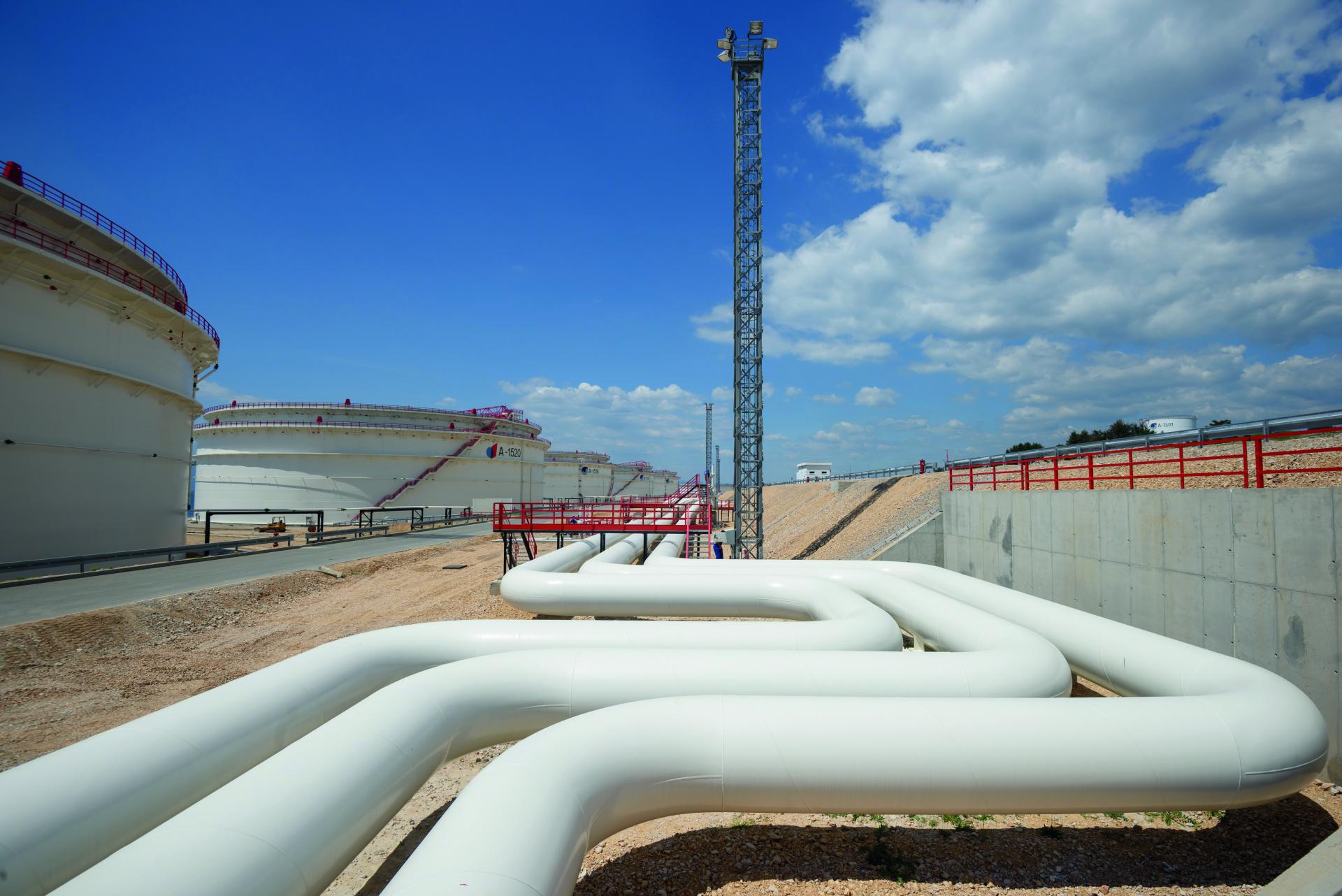 MOL reagoval na vyhl&aacute;senie Chorv&aacute;tska, že JANAF nepreprav&iacute; rusk&uacute; ropu. Je povinn&yacute; povoliť tranzit, tvrd&iacute;