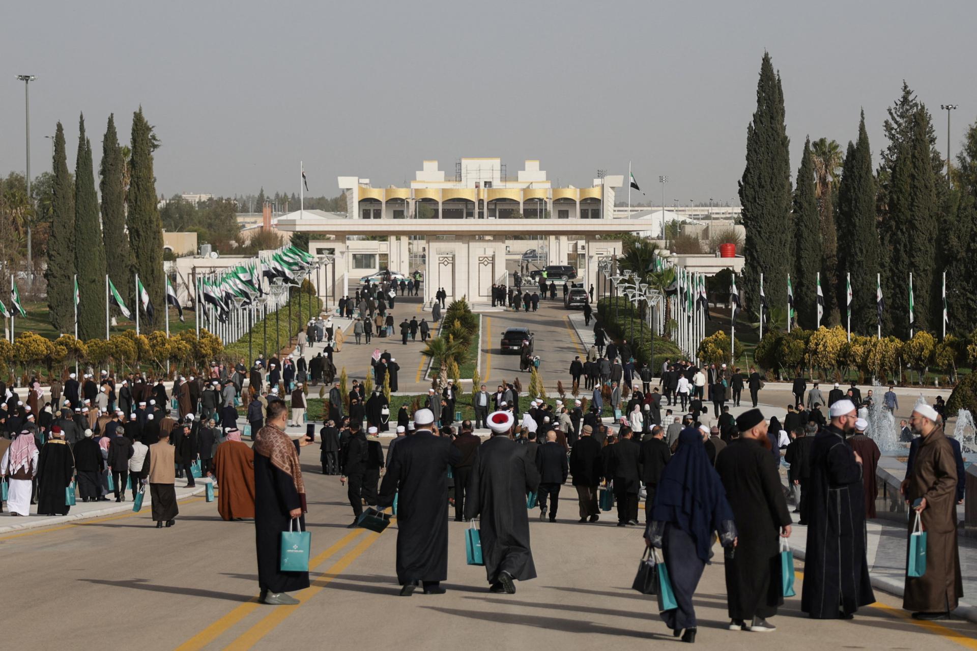 USA plánujú otvoriť ambasádu v Damasku, Trumpov osobitný vyslanec presadzuje zbližovanie s novým vedením