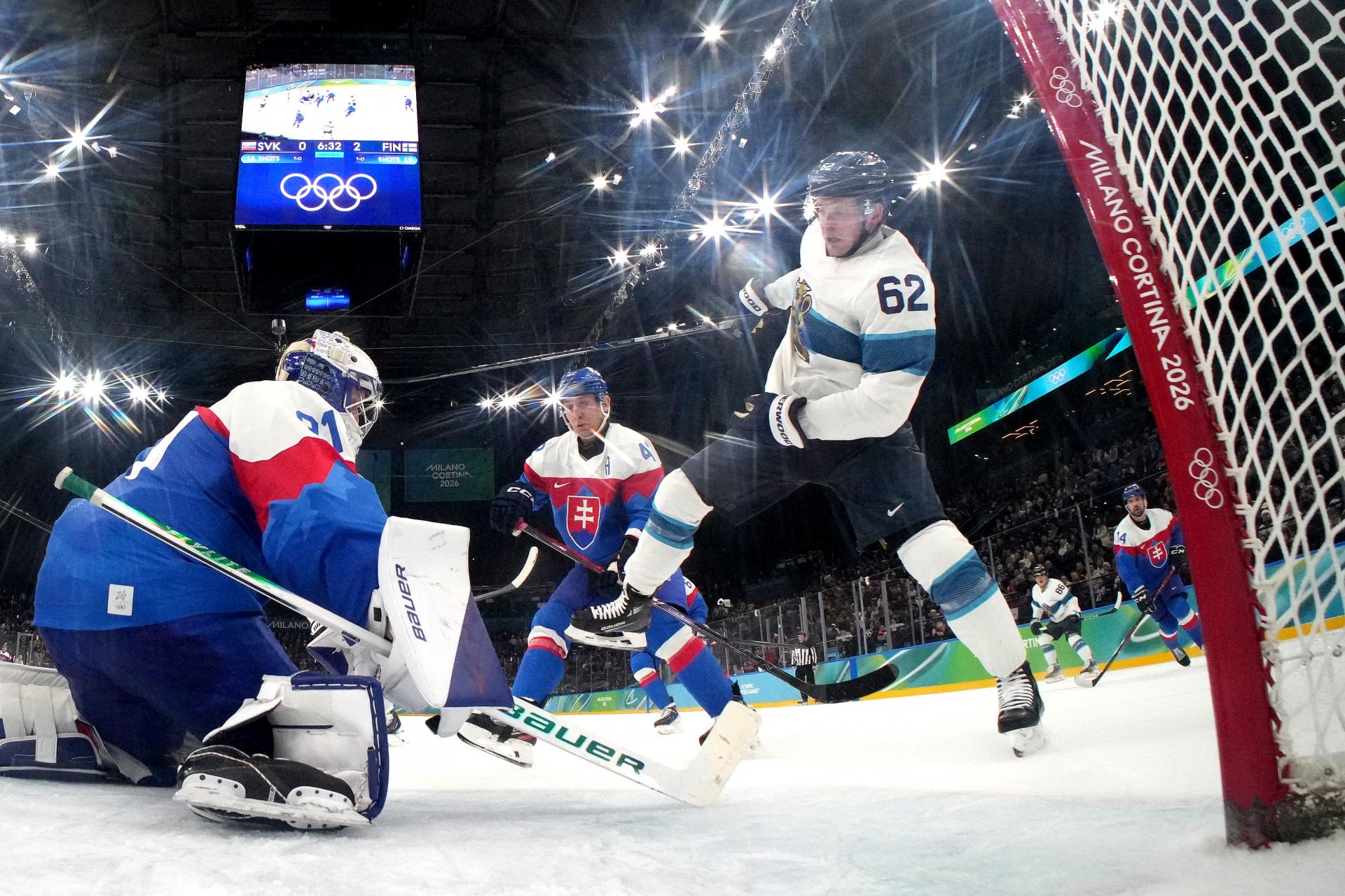Slovensk&iacute; hokejisti od&iacute;du z Mil&aacute;na bez medaily, s&uacute;boj o bronz s F&iacute;nskom prehrali